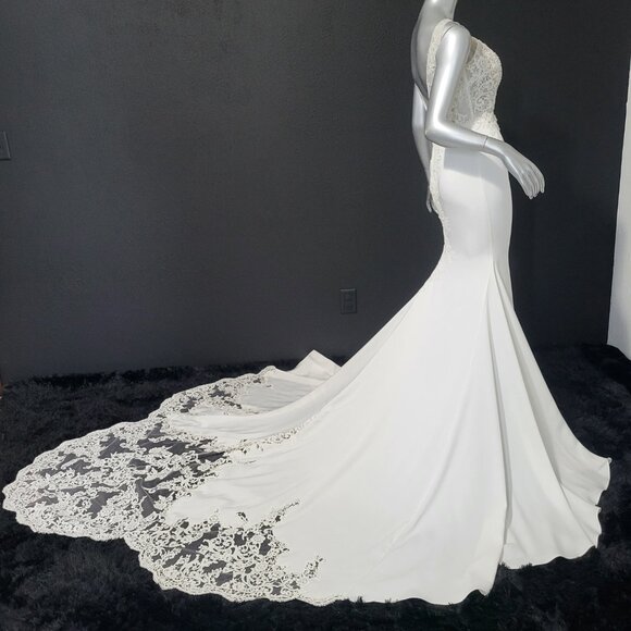 NWT~$1595~JOVANI~SZ 4~IVORY LACE RHINESTONE EMBELLISHED LONG TRAIN WEDDING DRESS - Picture 5 of 16